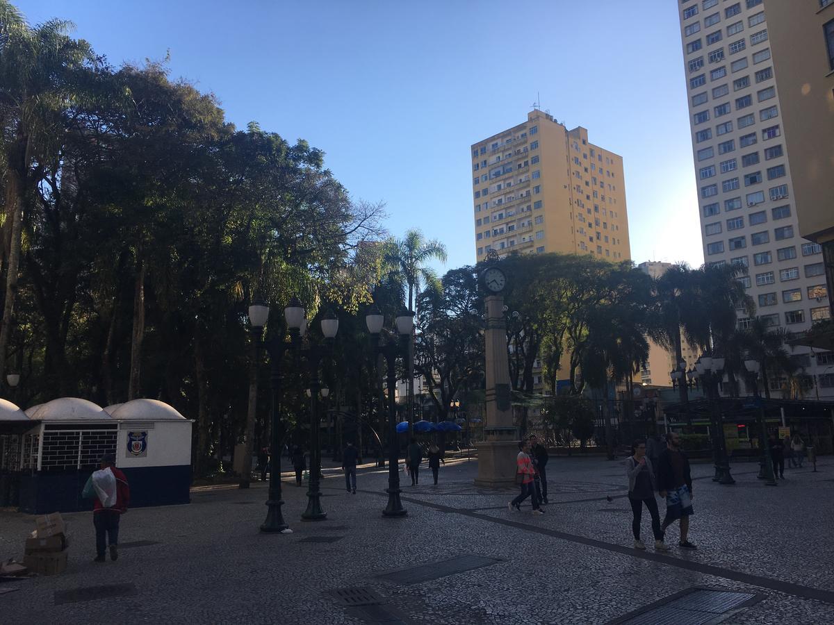 Ap Na Rua Das Flores Curitiba Bagian luar foto